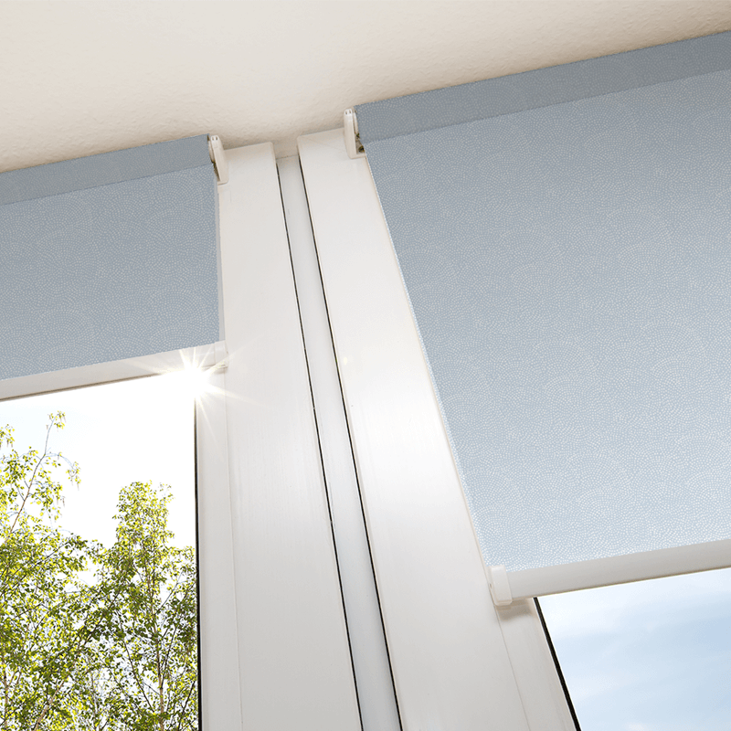 caledonia_dots-baby_blue-blind-2